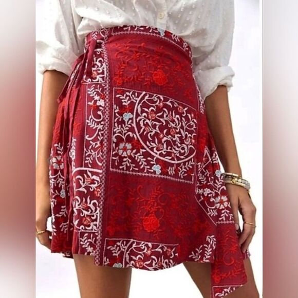 Anthropologie Dresses & Skirts - Anthropologie Red White Embroidered Wrap Tie Waist Skirt 6 Coastal Cowgirl
